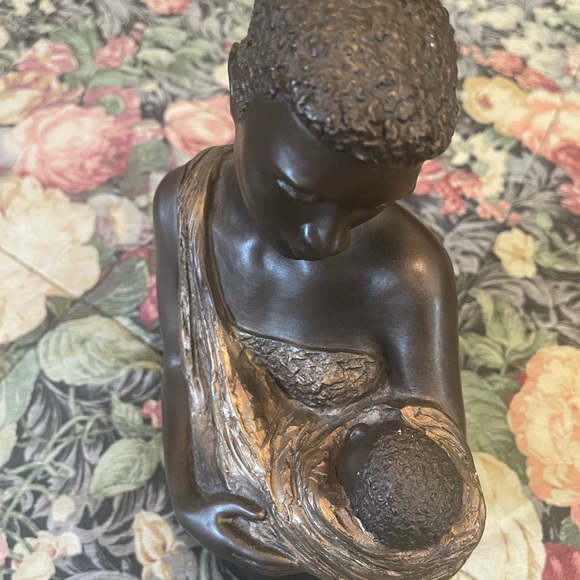 Sculpture - Picture 2 of 5